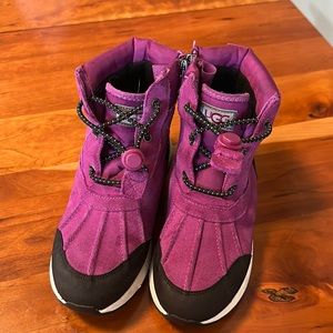 UGG Girls Turlock Waterproof Boot - Size 2